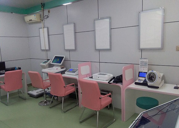 兴平市人大代表调研健康小屋 兴平市人大代表调研健康小屋